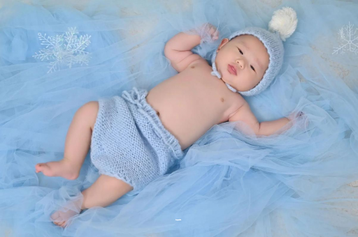 邵东三个月宝宝挠耳朵 邵东三个月宝宝挠耳朵